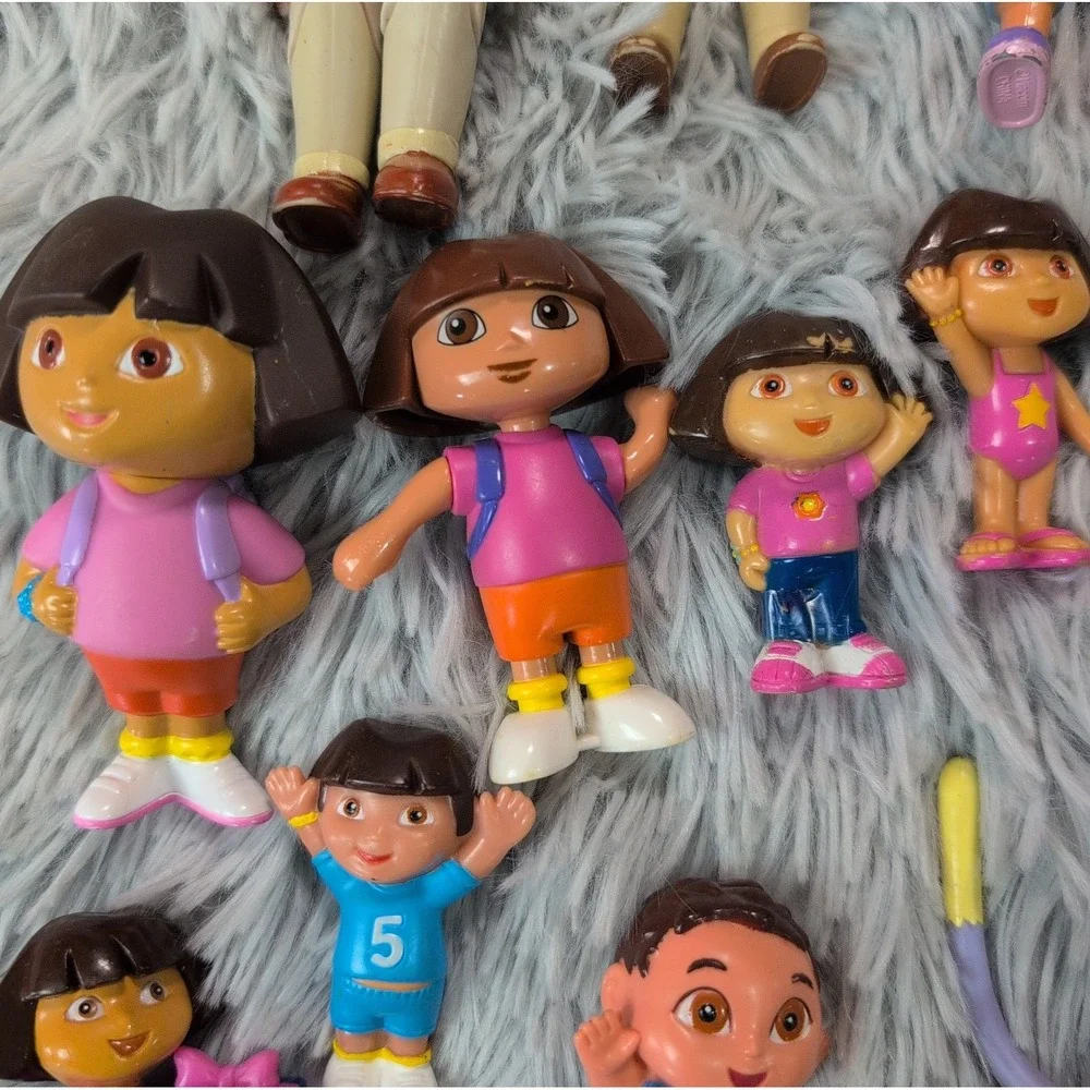 Vintage Dora the Explorer And Diego Lot of 23 Figures Toys Go Diego Go Play